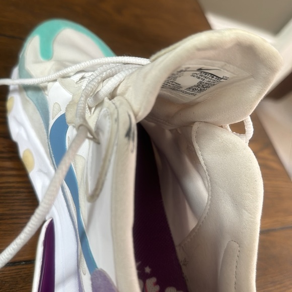 Shoes Nike air react women’s size 9.5 used nice condition white w colors - Picture 10 of 12